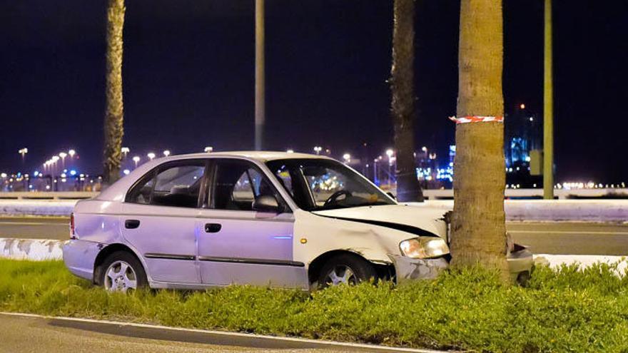 Tres heridos en un accidente con un consejero implicado