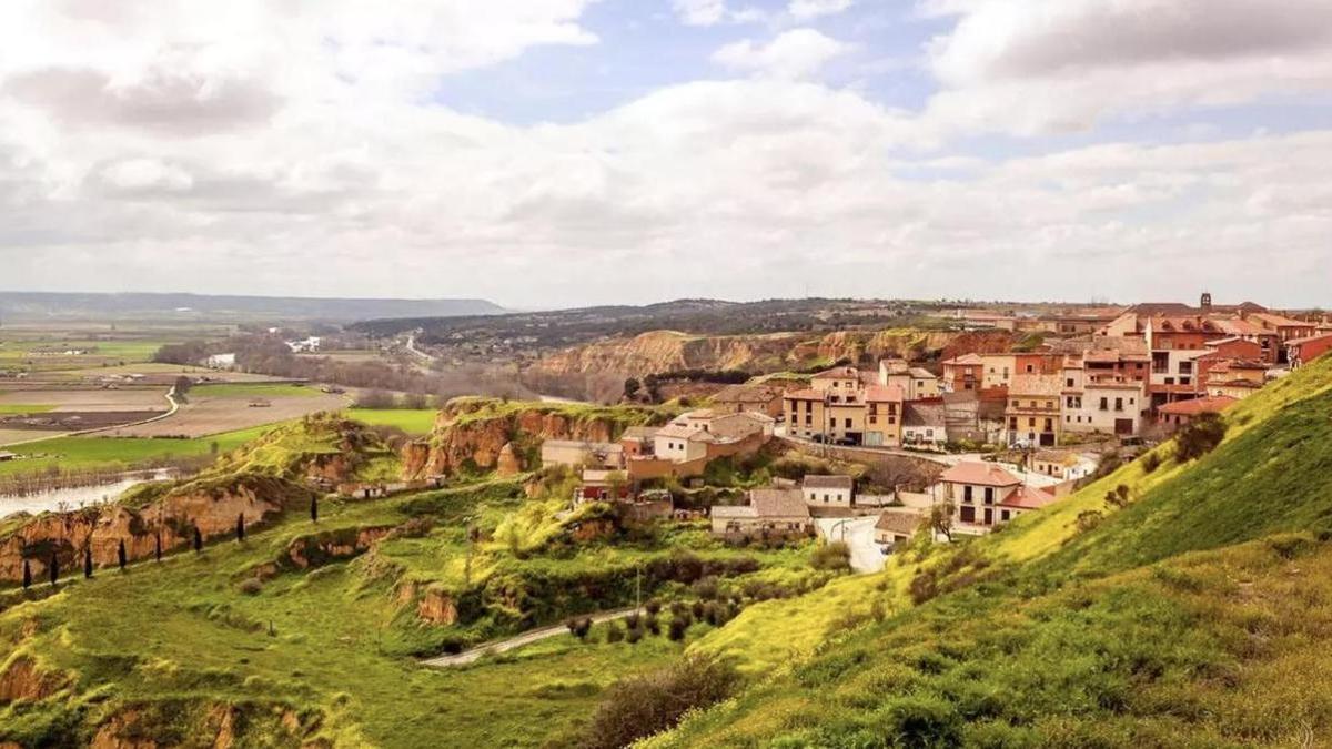 Este pueblo de bodegas subterráneas y queserías artesanas es el lugar donde mejor se come de Castilla y León