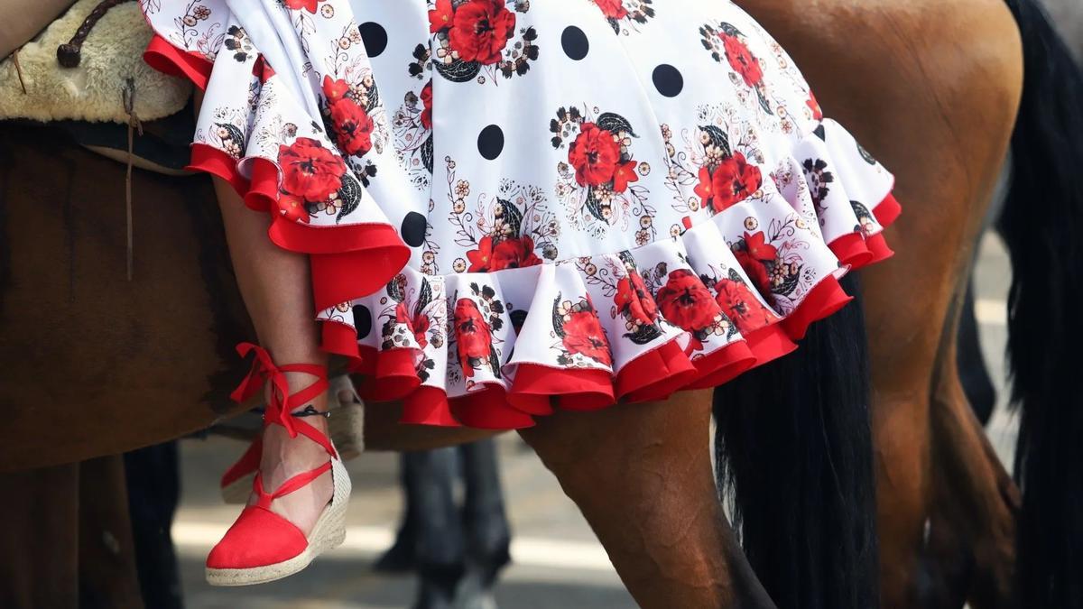 Crece hasta un 37% la demanda de trajes flamencos y complementos en el mercado de segunda mano