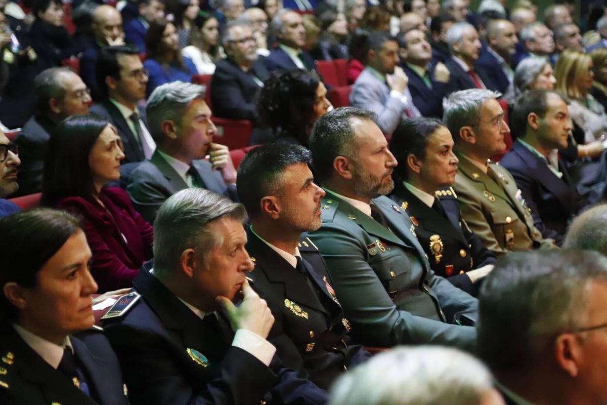 El acto de entrega de las Banderas de Andalucía 2026 de Córdoba, en imágenes