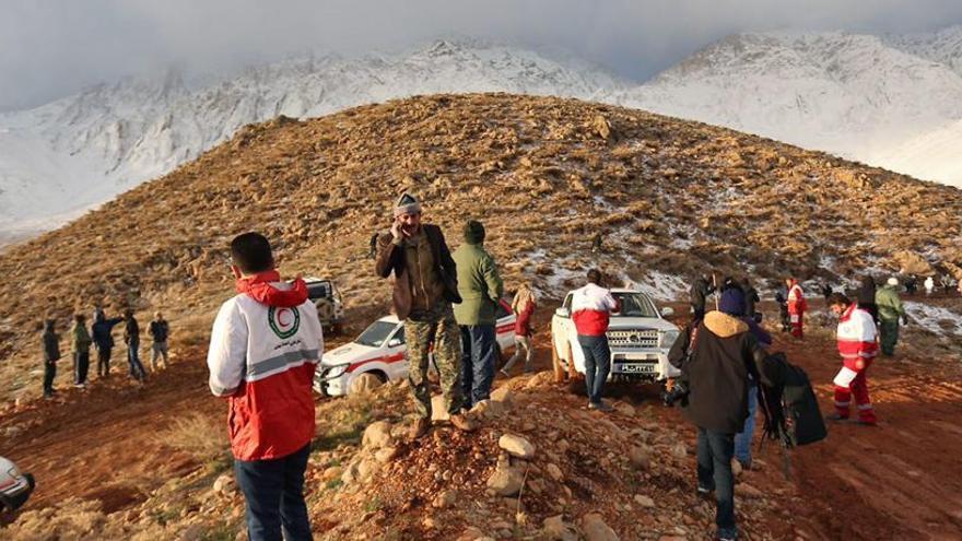 Hallan los restos del avión siniestrado en Irán