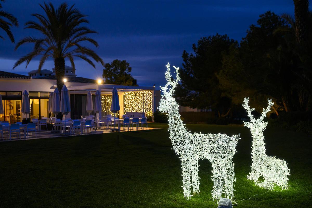 Decoración navideña en Las Colinas Golf & Country Club.