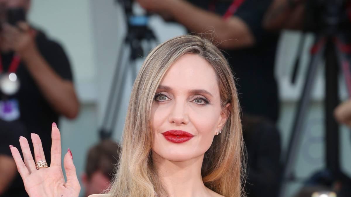 Angelina Jolie se olvida de Hollywood: tiene novio y es rapero