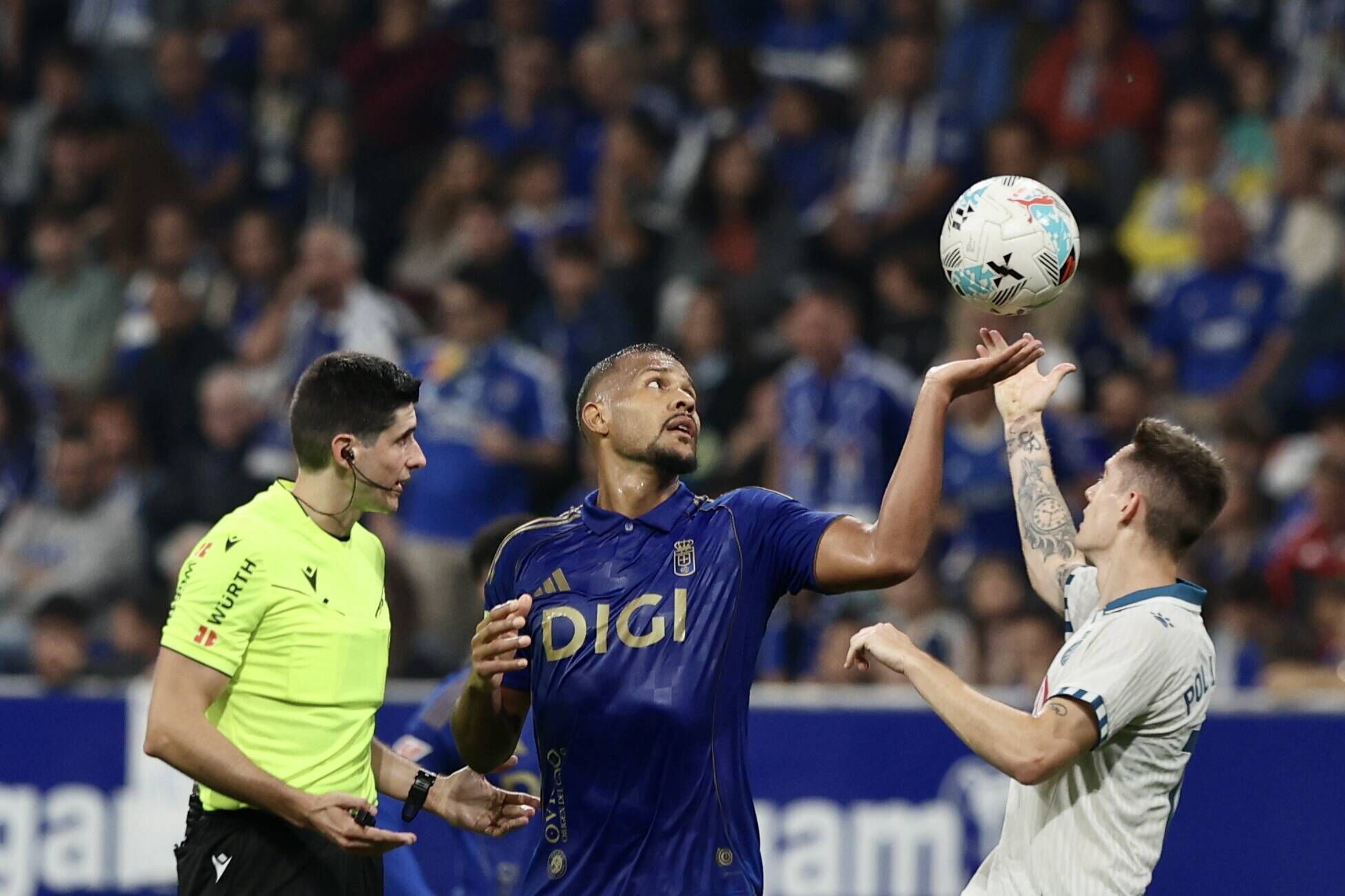 Todas las IMÁGENES del reestreno de Carrión con el Oviedo, con derrota ante el Espanyol 