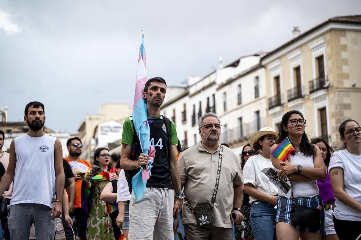 Fotogalería | Así fue la marcha del orgullo en Cáceres