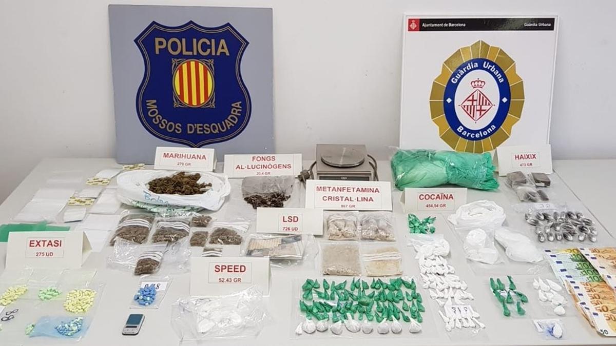 Material incautado por Mossos y Guardia Urbana