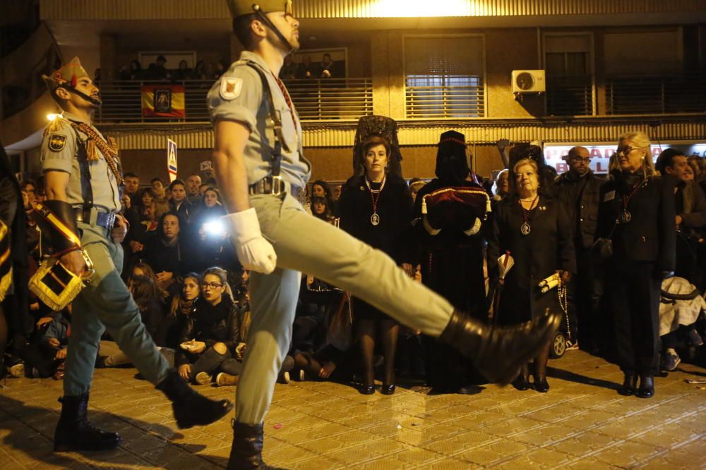 Los legionarios del acuartelamiento de Viator (Almería) desfilaron con el Cristo del Perdón