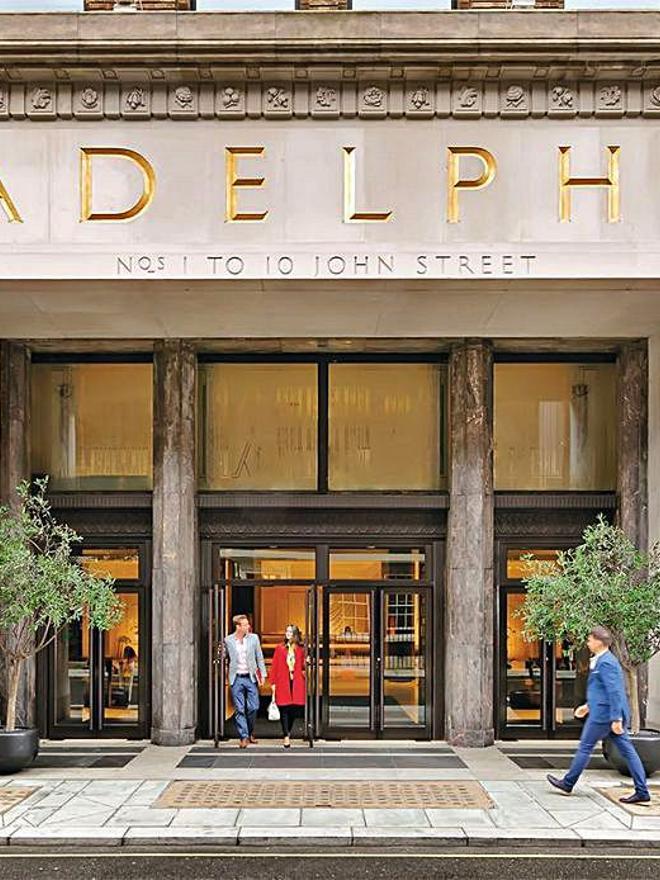 Edificio Adelphi (Londres). Es la joya de la corona. Pontegadea selló hace tres años su compra más cara: 680 millones por el edificio Adephi, que alberga en sus oficinas a inquilinos como Spotify, Conde Nast o Shiseido. | L.O.