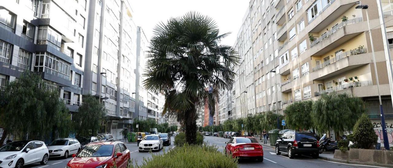 La presunta agresión sexual grupal ocurrió en un piso de Travesía de Vigo.   // JOSÉ LORES