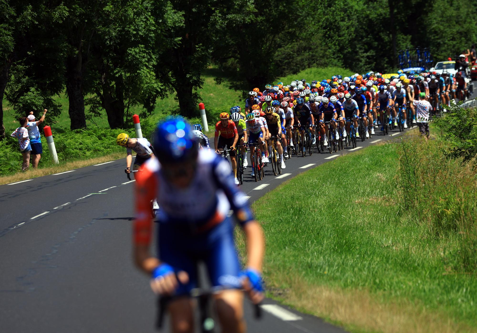 IMÁGENES | Las mejores imágenes de la etapa 10 del Tour de Francia