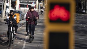 Bicicletas y patinetes en Barcelona