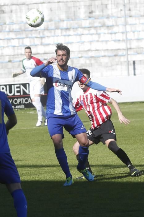 El partido entre el Real Avilés y el Siero, en imágenes