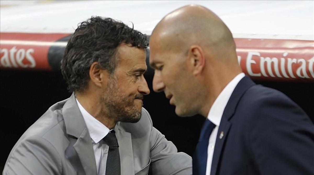 jdomenech38162446 barcelona s head coach luis enrique  left  is flanked by rea170425213949