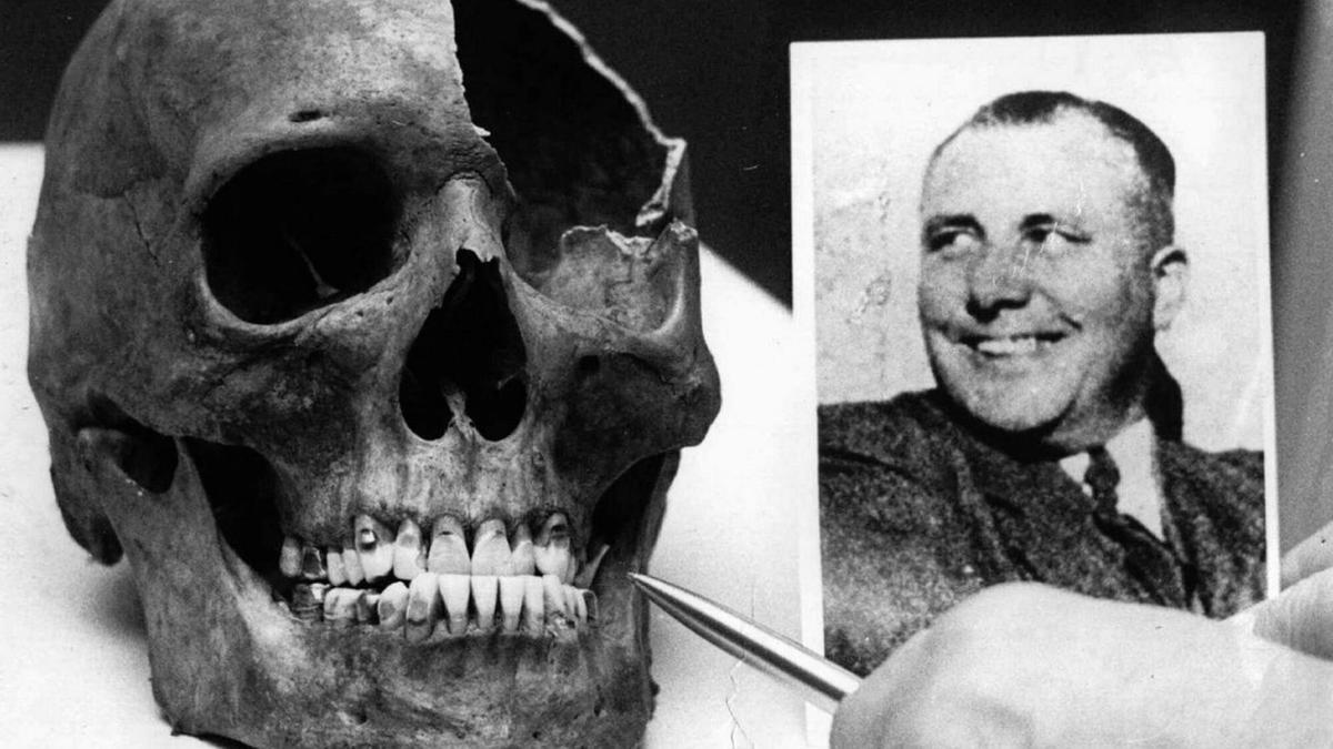 Los restos de Martin Bormann, hallados durante unas obras en Berlín en 1972.