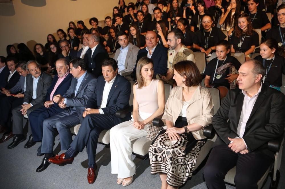 La Reina inaugura en Oviedo los cursos de verano de la Fundación