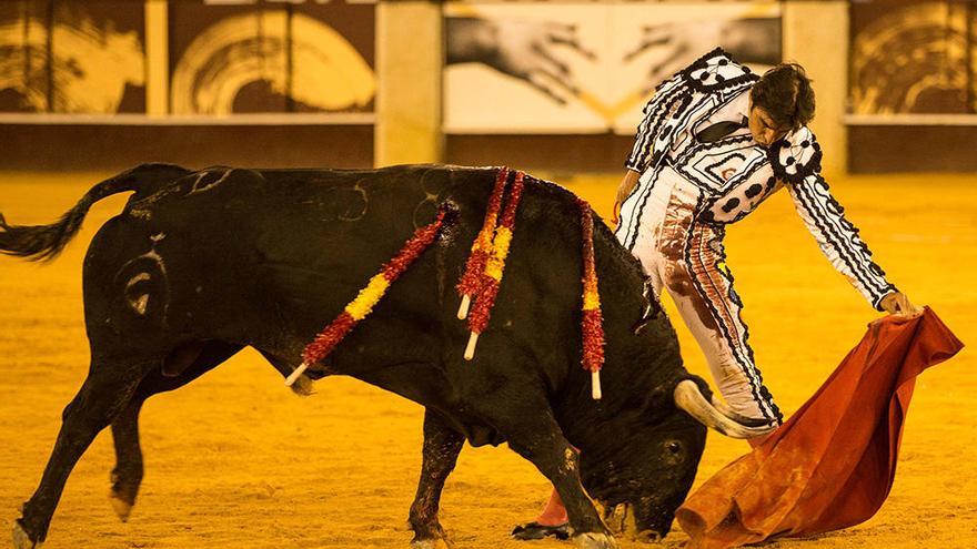 Los de Fuente Ymbro favorecen el espectáculo en la Picassiana