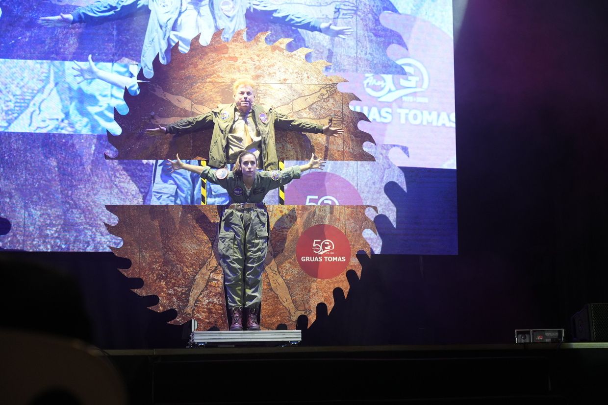 Galería de fotos de la gala del 50º aniversario de Grúas Tomás en Vila-real