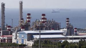 Teheran amenaça de "submergir tota la regió en la foscor"