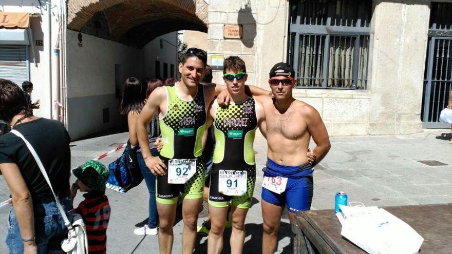 Los tres representantes del Triatlón Viriato en Alba de Tormes