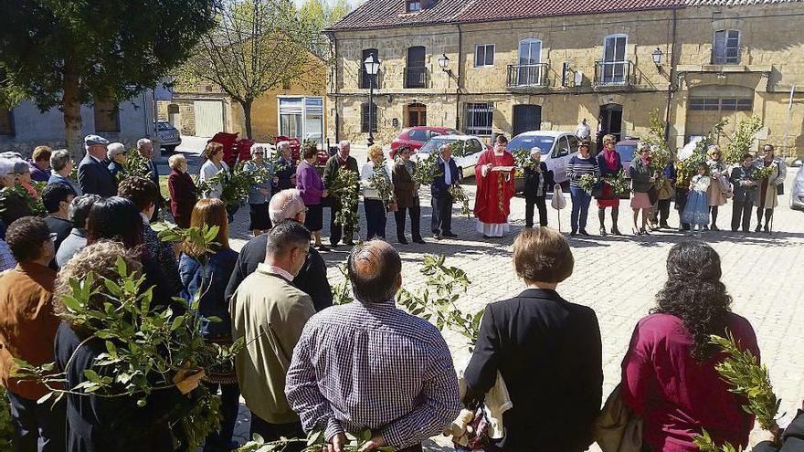 Semana Santa en Zamora: Bendición de ramos de laurel en la Pasión de Venialbo