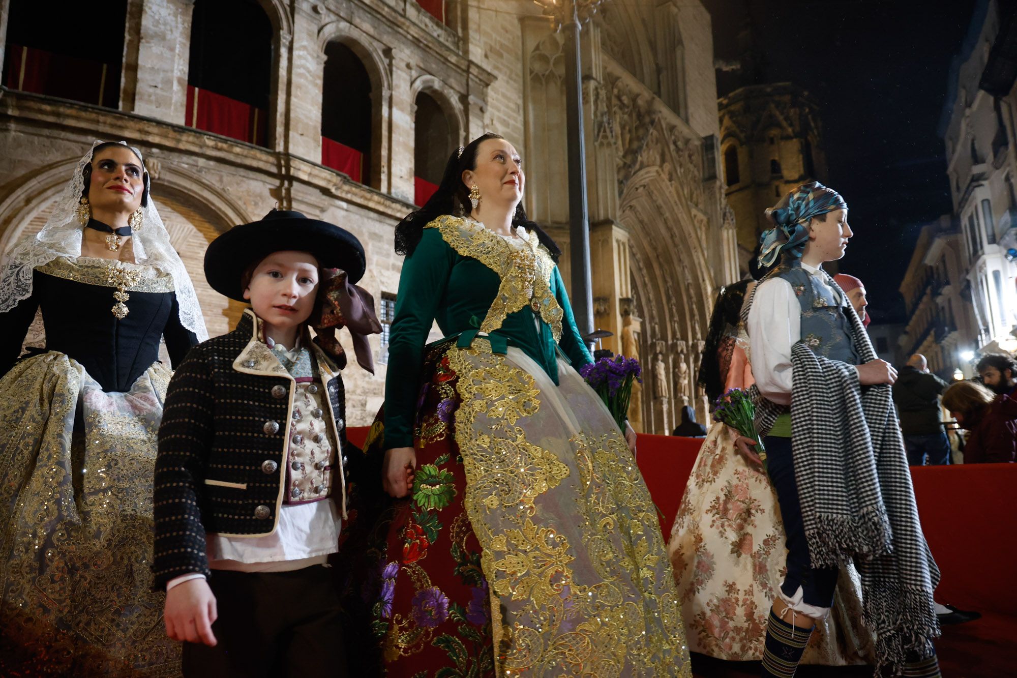 Todas las fotos de la Ofrenda del 17 de marzo por la calle de la Paz de 21:00 a 22:00 horas