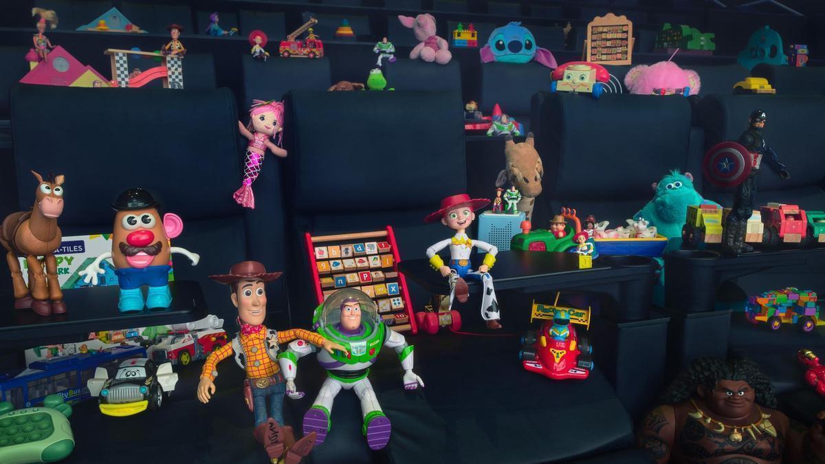 Cinesa Impulsa La Iniciativa Solidaria 'Play Them Forward: Dona Un Juguete Y Regálale Una Segunda Vida' Con La Llegada De La Película 'Toy Story 5' A La Cartelera