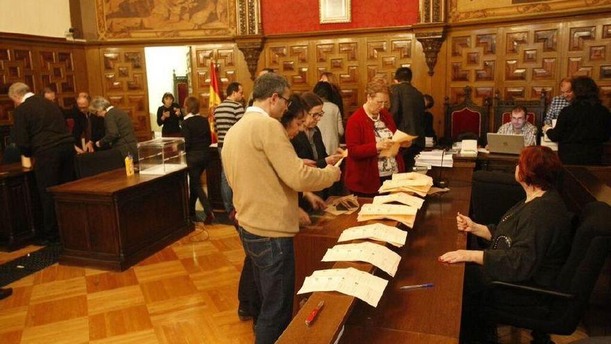 Recuento de los residentes ausentes en el extranjero, en la Junta Electoral Provincial de Zamora