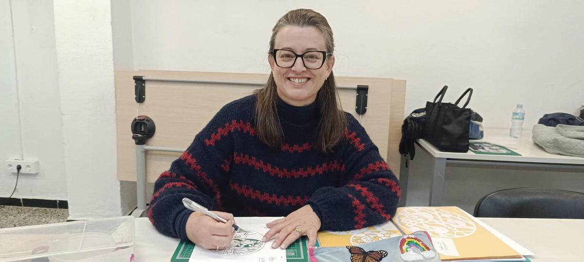 Bàrbara Llinàs, en uno de los talleres de 'neules'.