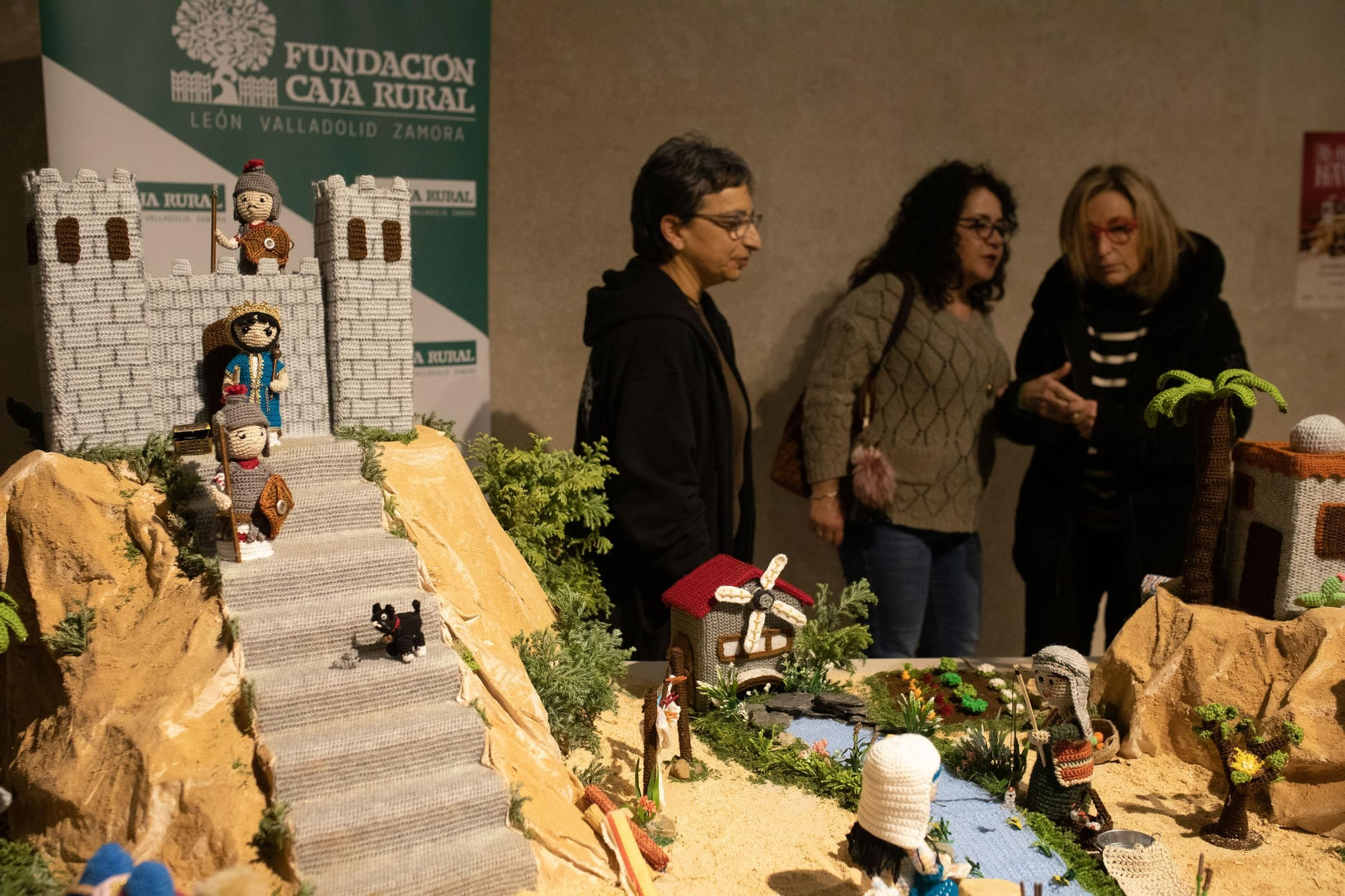 GALERÍA | Belén “Al hilo de Navidad” de la Asociación Cultural “El Portal de San Vicente”