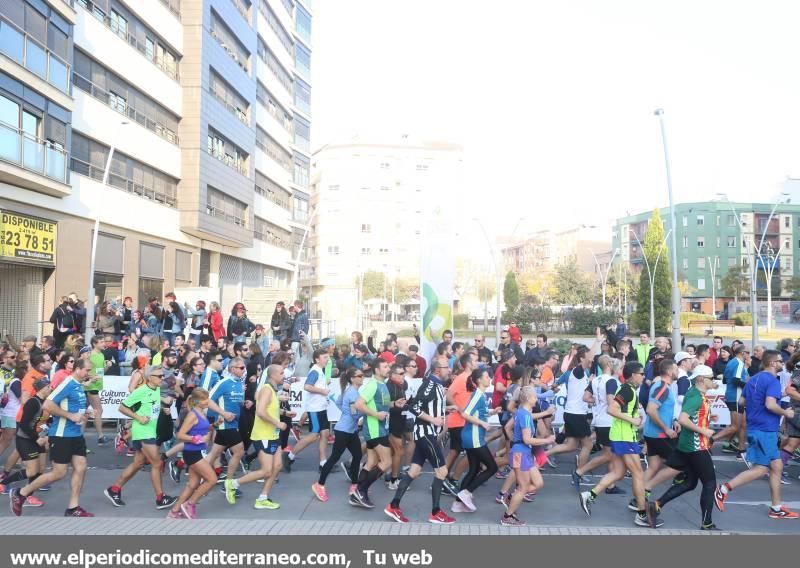 Atletas en el IX Marató BP de Castellón