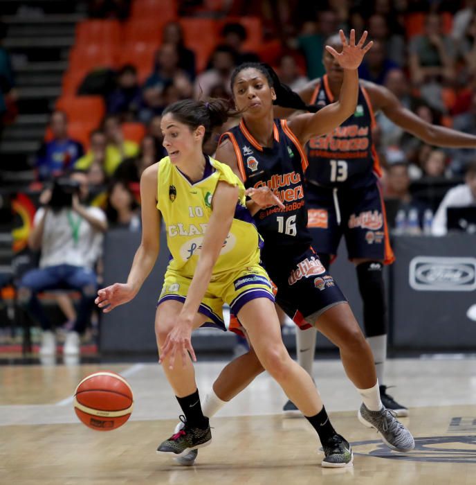 VALENCIA BASKET FEMENINO VS PICKEN CLARET