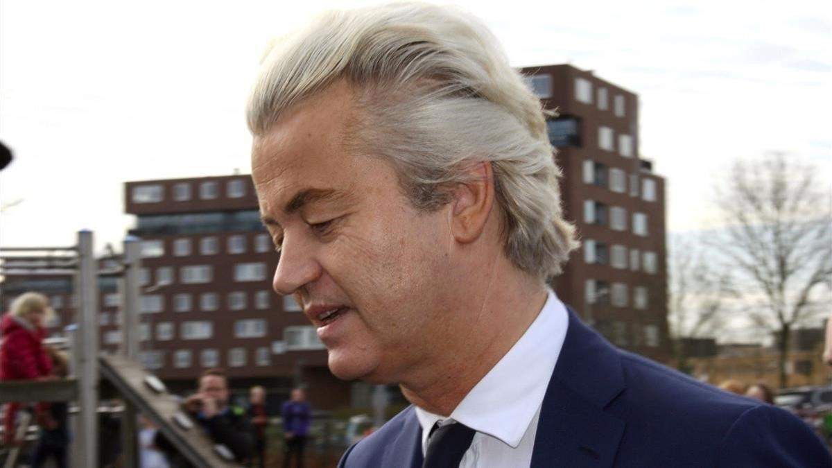 El líder ultra holandés Geert Wilders, este viernes, a su salida del juicio.