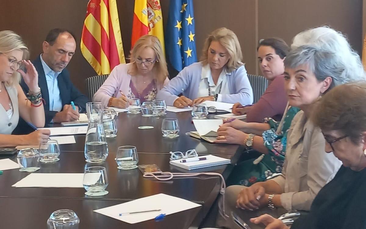 Susana Camarero se reunió el martes con las entidades feministas.