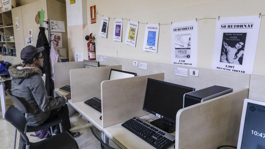 Las bibliotecas de Baleares, las que menos visitas recibieron en 2018