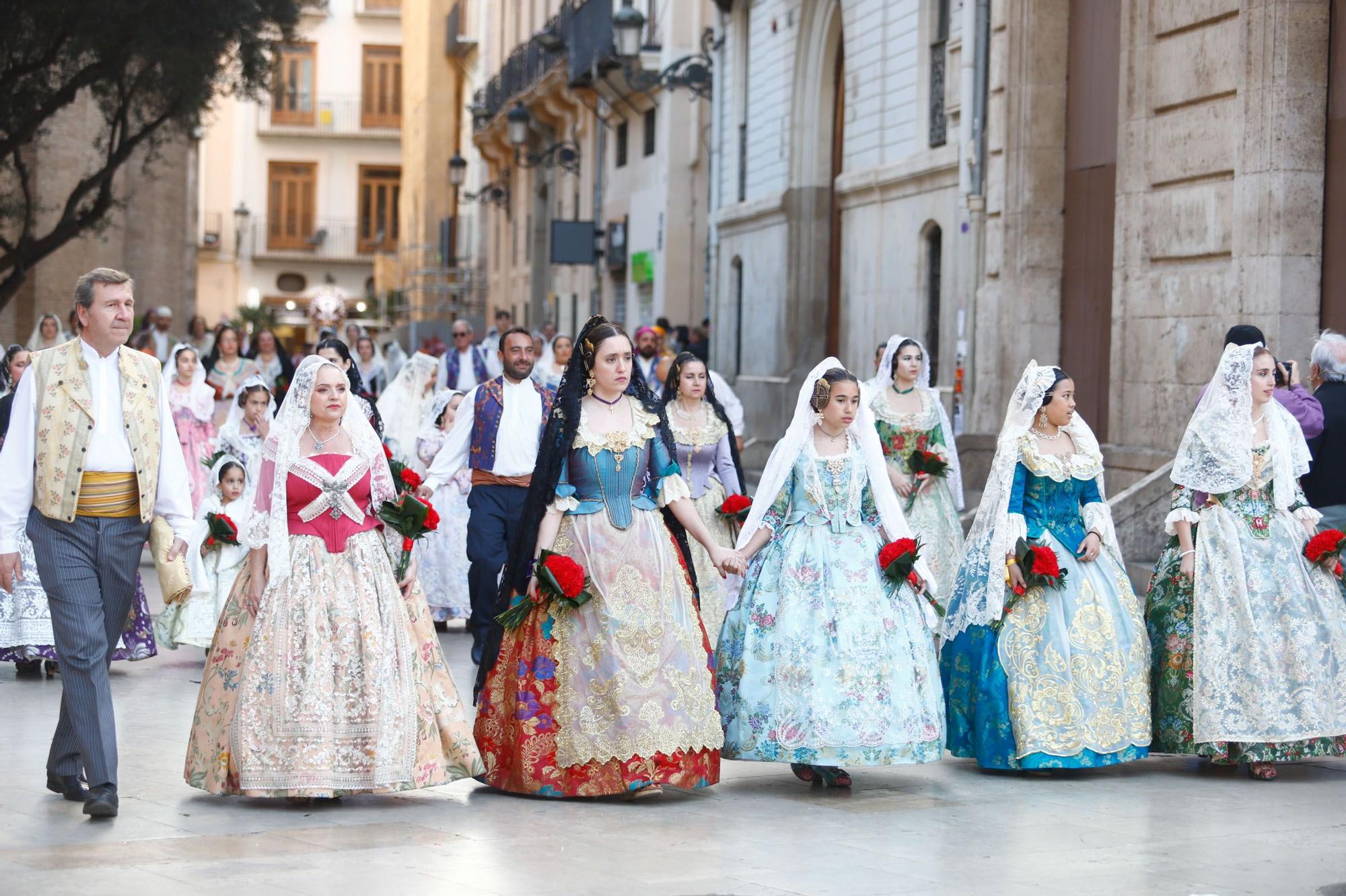 Búscate en el primer día de la Ofrenda en la calle San Vicente entre las 17:00 y las 18:00