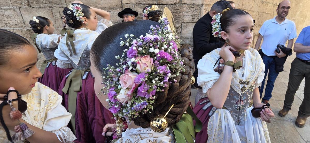 Los detalles del traje de la dansà de Marta Mercader Los detalles del traje de la dansà de Marta Mercader