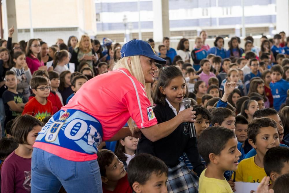 Los jugadores del Real Oviedo, Esteban y Diegui, visitan el colegio de La Corredoria 2