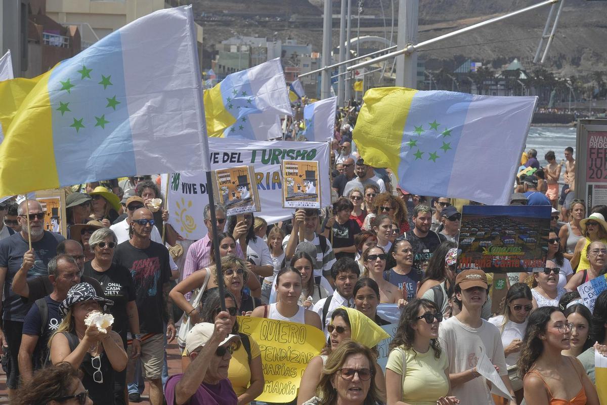 Imagen de la manifestación de 'Canarias tiene un límite'