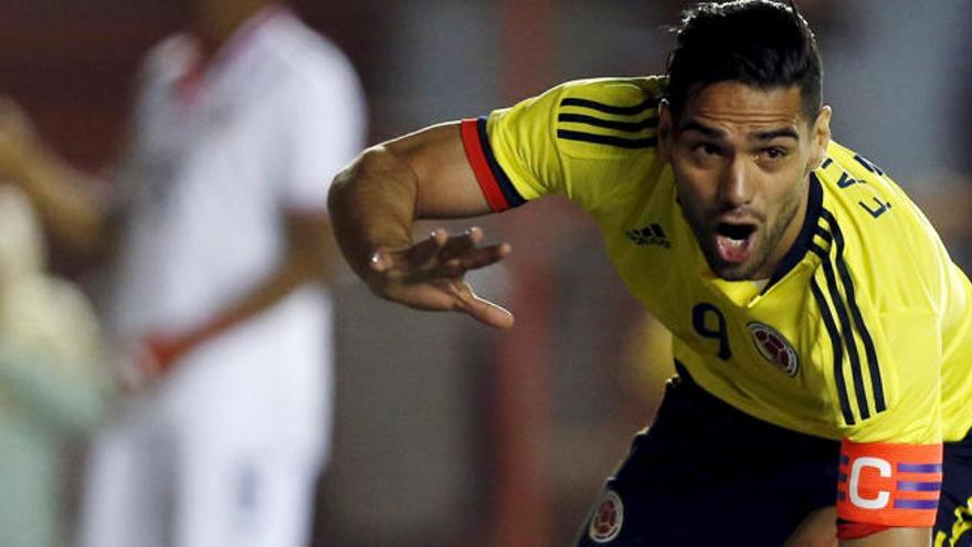 Falcao y Jackson Martínez tumban juntos a Costa Rica