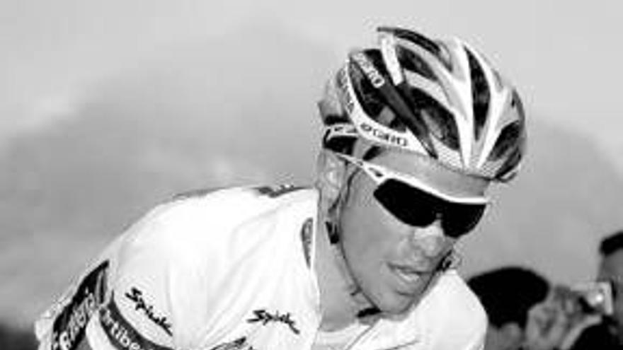 Contador amenaza con irse de Astana tras volver Armstrong