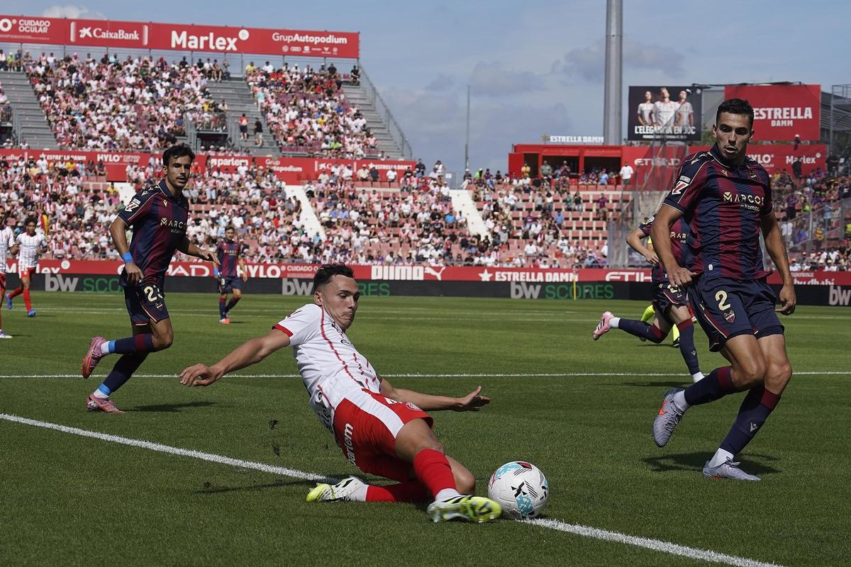 El Levant va guanyar 0-4 a Montilivi a la primera volta