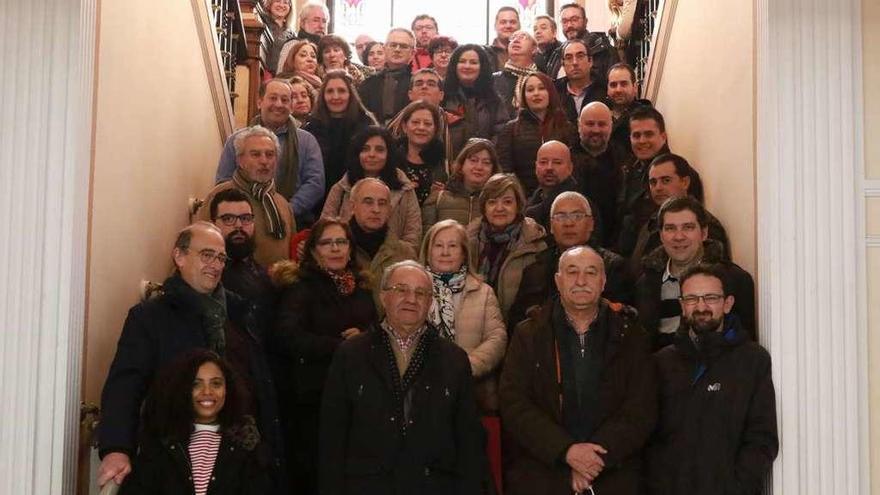 Los participantes en la asamblea de Ingenieros Civiles y de Obras Públicas en el Ayuntamiento.