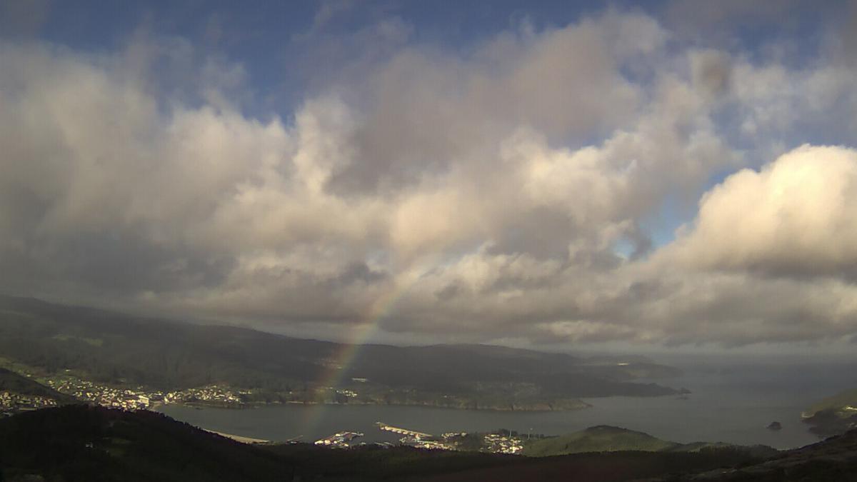 Arco iris desde Penedo do Galo, en Viveiro, esta mañana