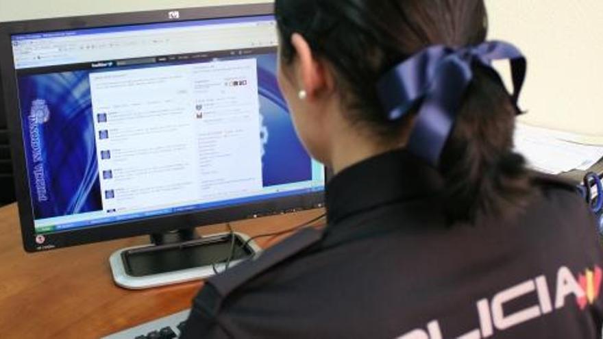 Detenido un alumno gijonés por acosar a una profesora enviando más de 100 mails con porno