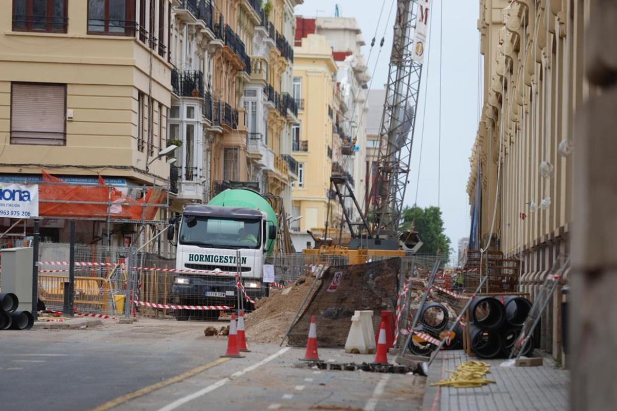 Comerciantes y vecinos, en pie de guerra por el corte de la calle Alicante