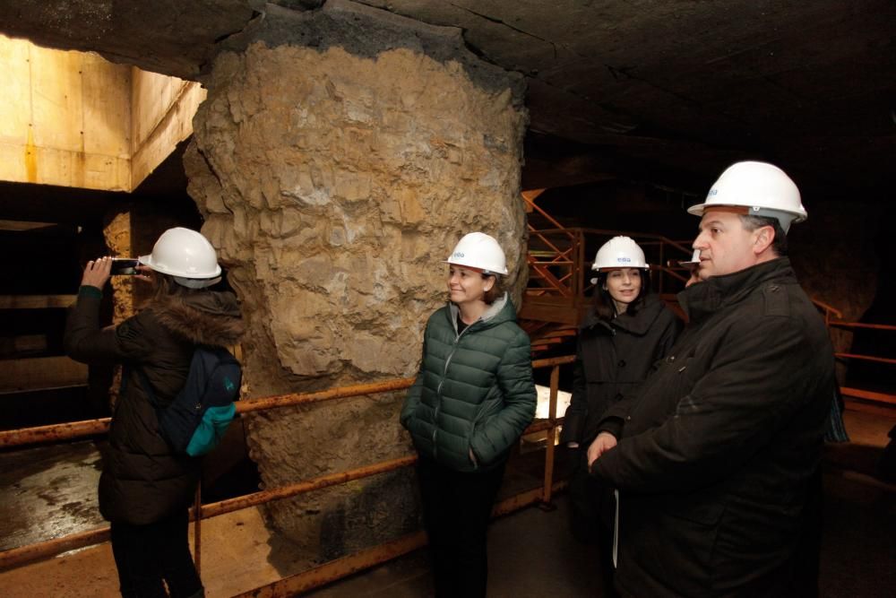 Visita de la alcaldesa al pozo de tormentas de la EMA en Poniente