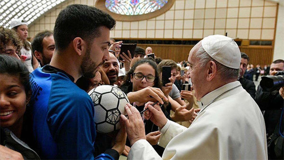 El Papa recuerda: Nunca deben olvidar que el fútbol es un juego