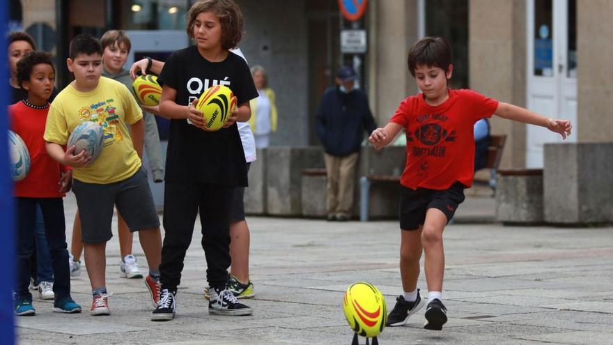 Sesiones del club 
de rugby en la calle.   | // BERNABÉ/ LUCÍA ABELEDO