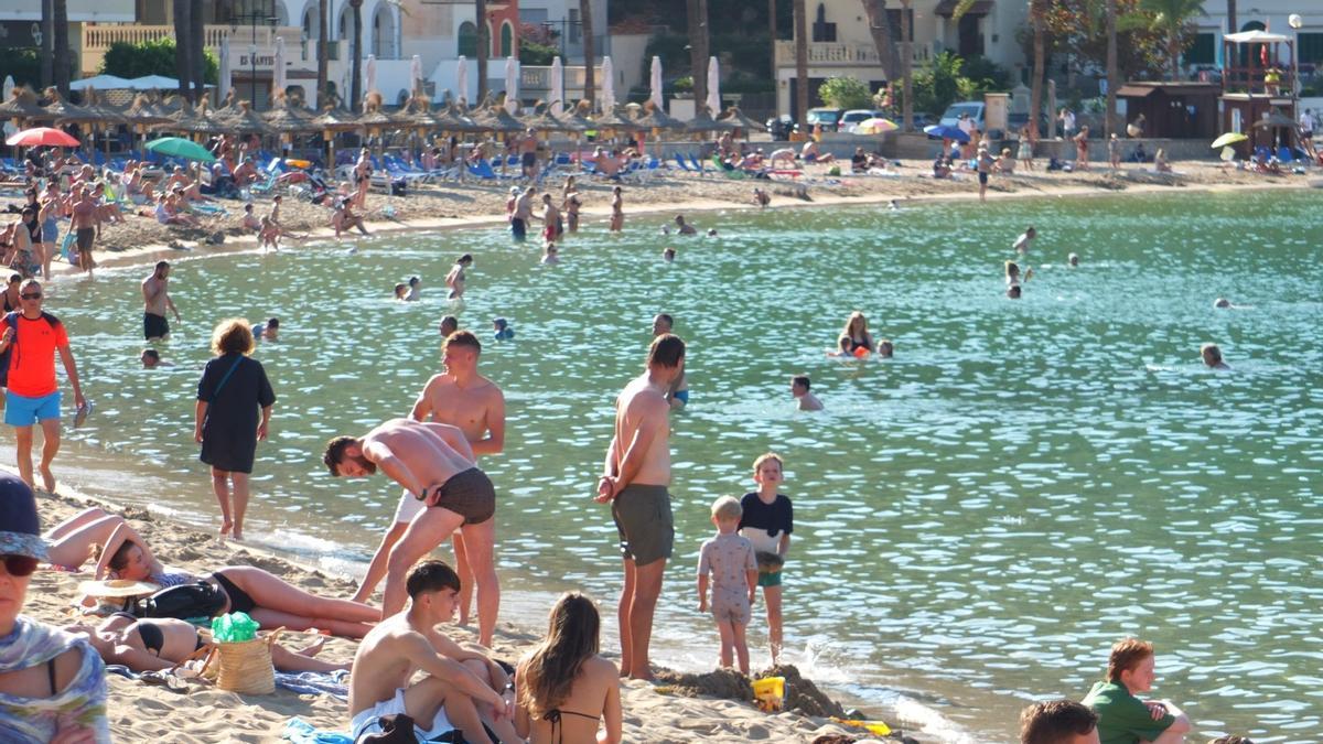 Fotos | Así lucen las playas del Port de Sóller en pleno agosto