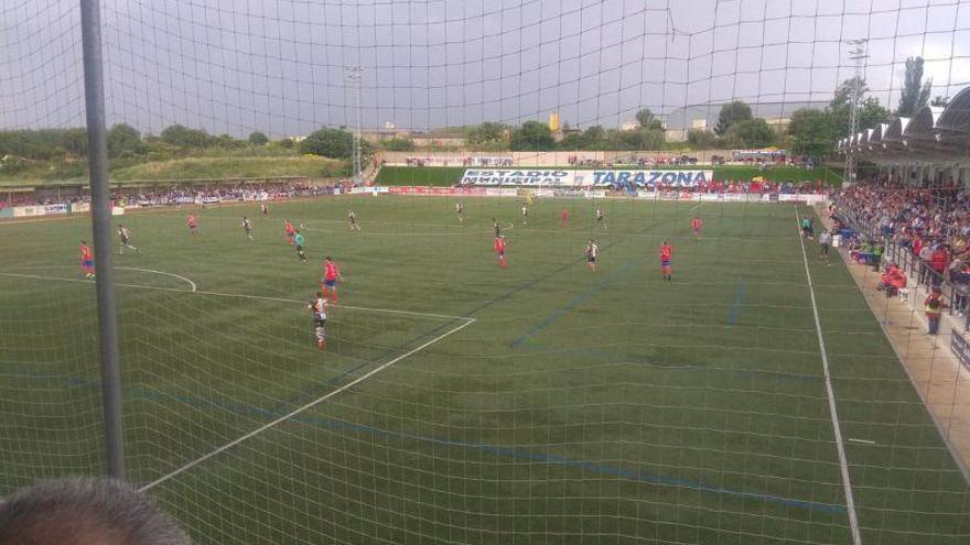 El Tarazona gana un partido loco (4-3)